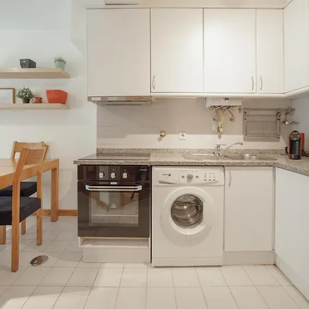 Apartamento Downtown Trindade With Terrace By Vacationy Oporto