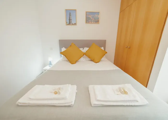 Downtown Trindade With Terrace By Vacationy *