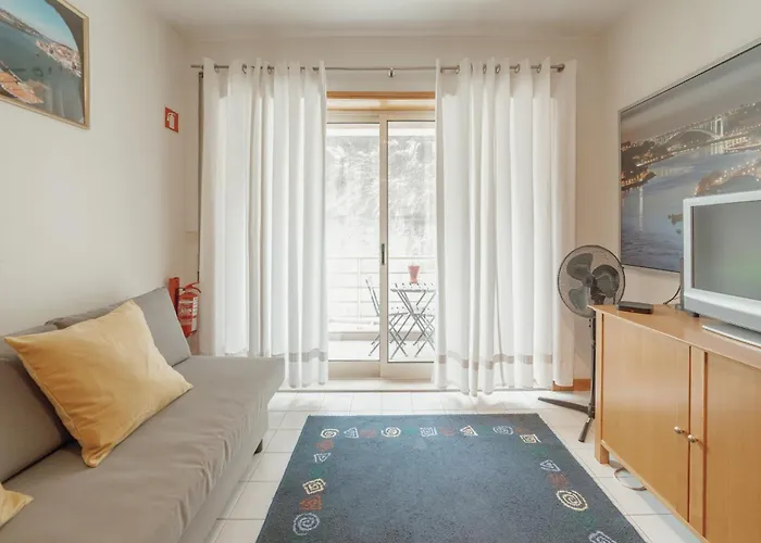 Downtown Trindade With Terrace By Vacationy Apartment Porto