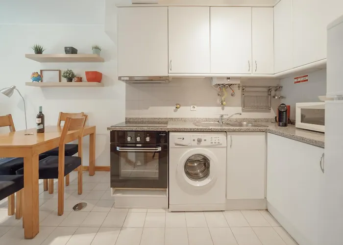 Apartment Downtown Trindade With Terrace By Vacationy Porto